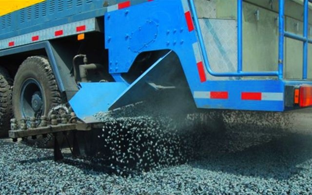 甘肅定西同步碎石封層車(chē)項(xiàng)目